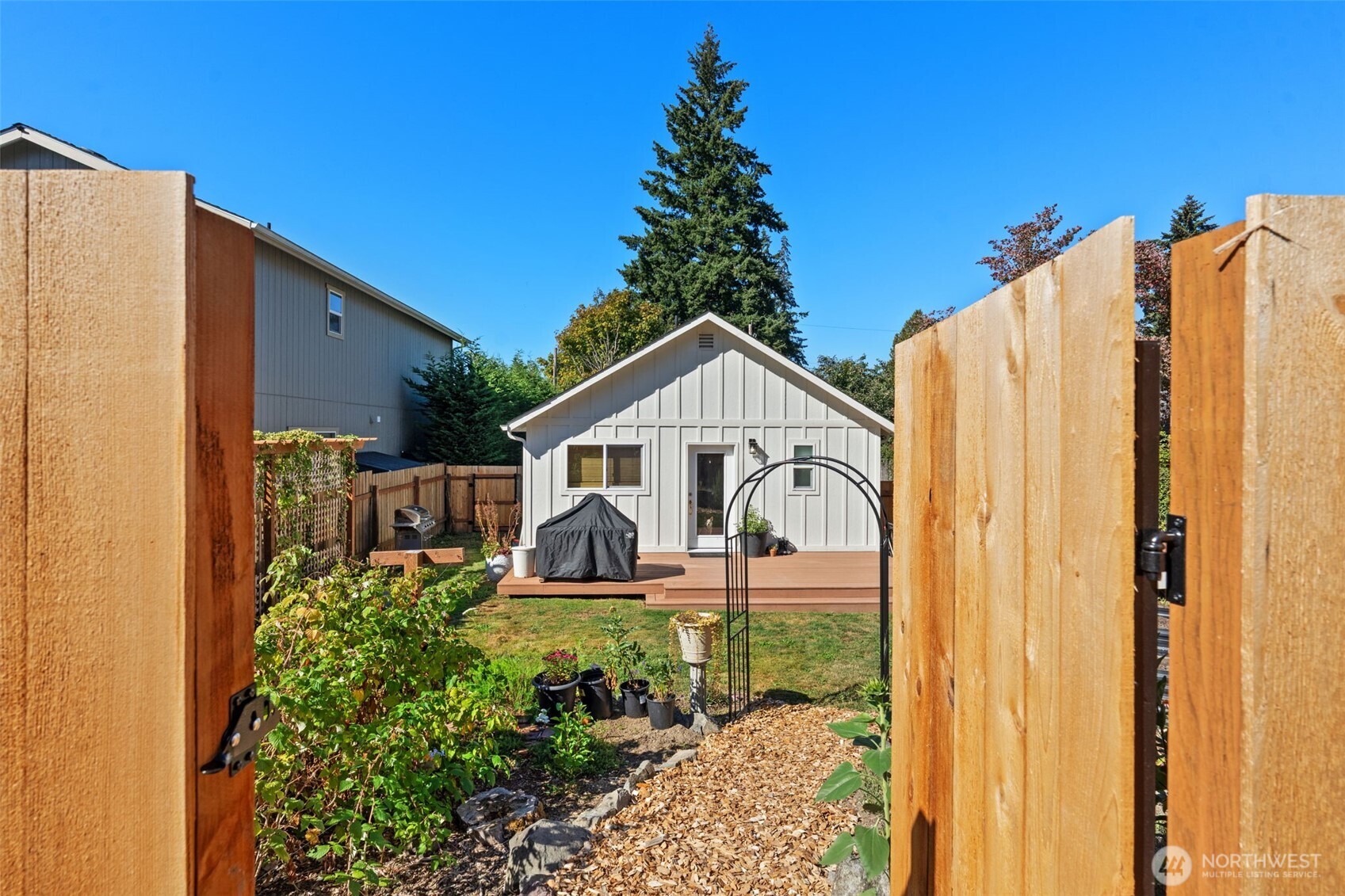 1310 N Montgomery Avenue Property Photo 23