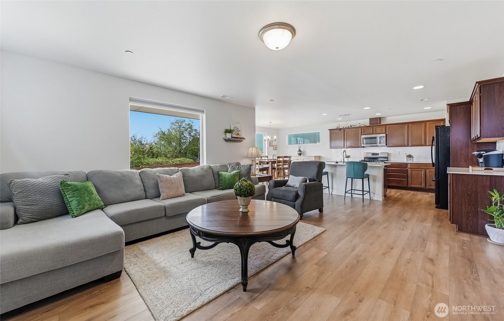 7142 42nd Place Property Photo 6