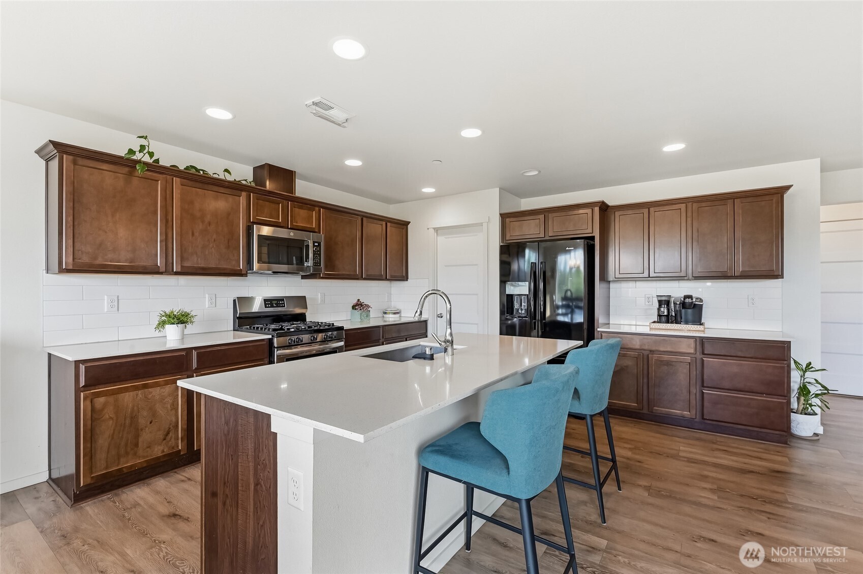 7142 42nd Place Property Photo 10