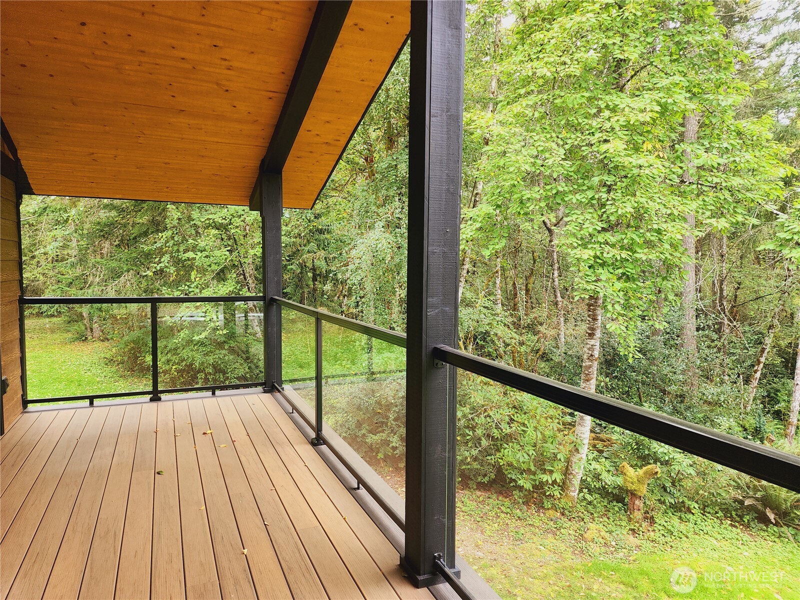 8120 Berry Ridge Lane Property Photo 4