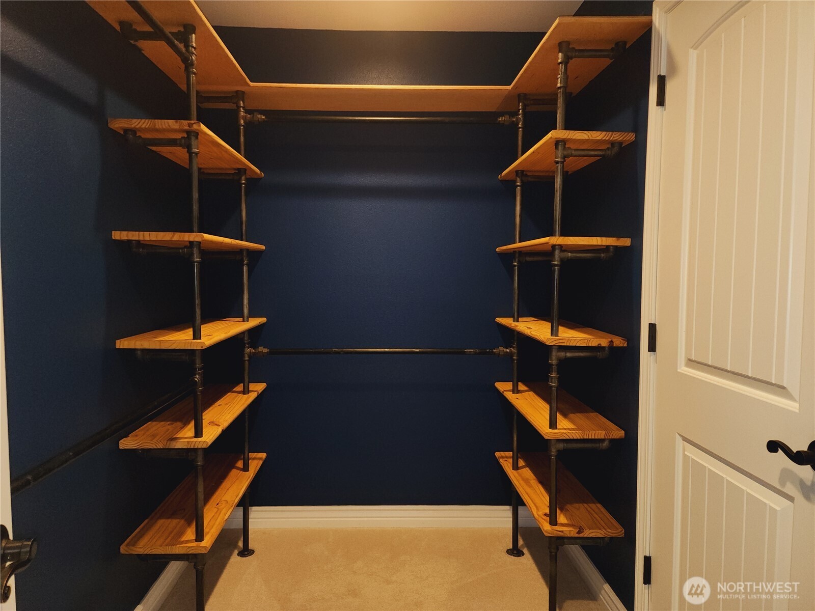 8120 Berry Ridge Lane Property Photo 11