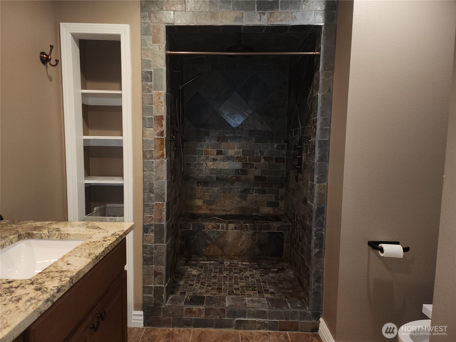 8120 Berry Ridge Lane Property Photo 13