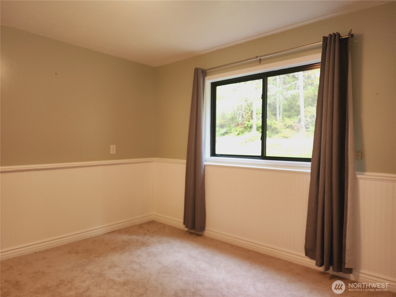 8120 Berry Ridge Lane Property Photo 17