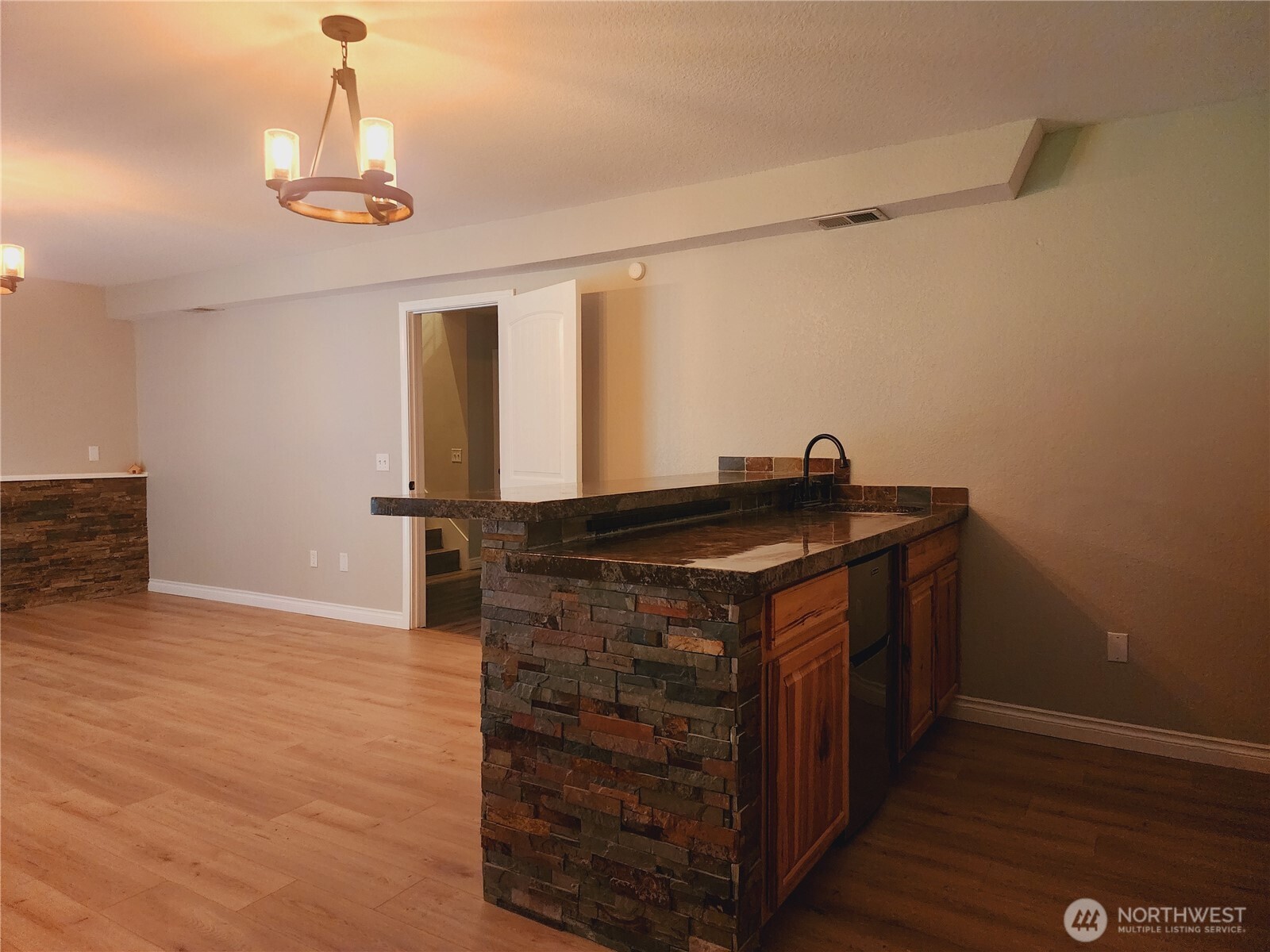 8120 Berry Ridge Lane Property Photo 19