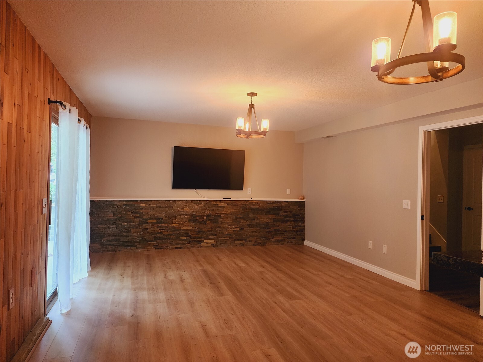 8120 Berry Ridge Lane Property Photo 20