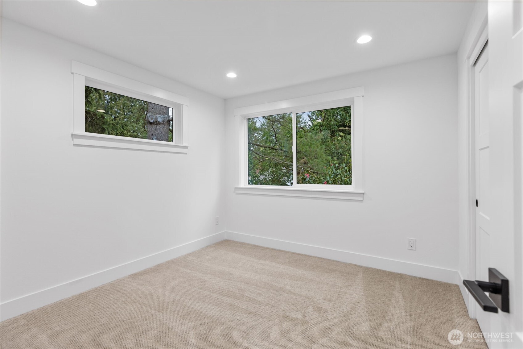 11054 2nd Avenue Property Photo 23