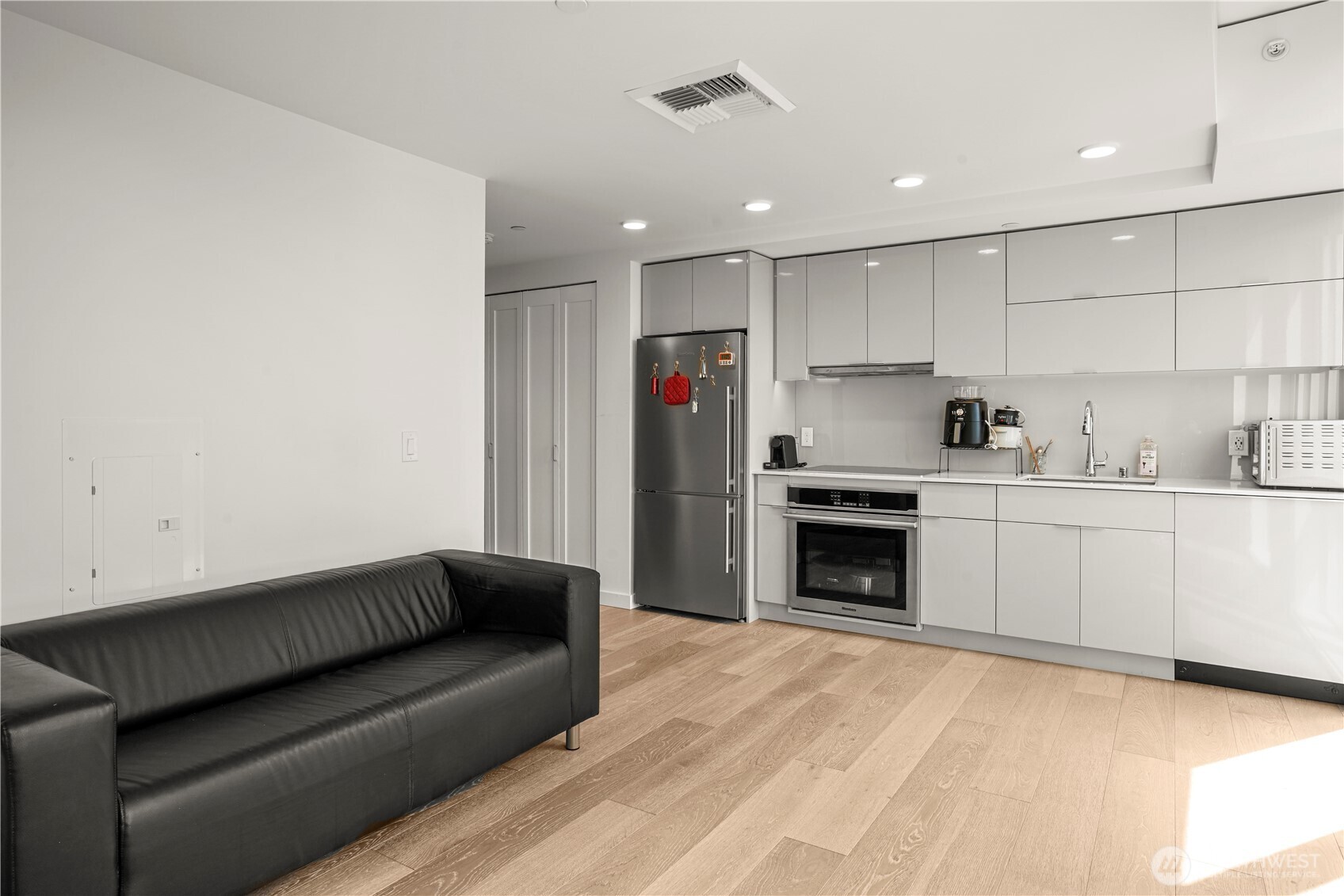 450 S Main Street 708 Property Photo 13