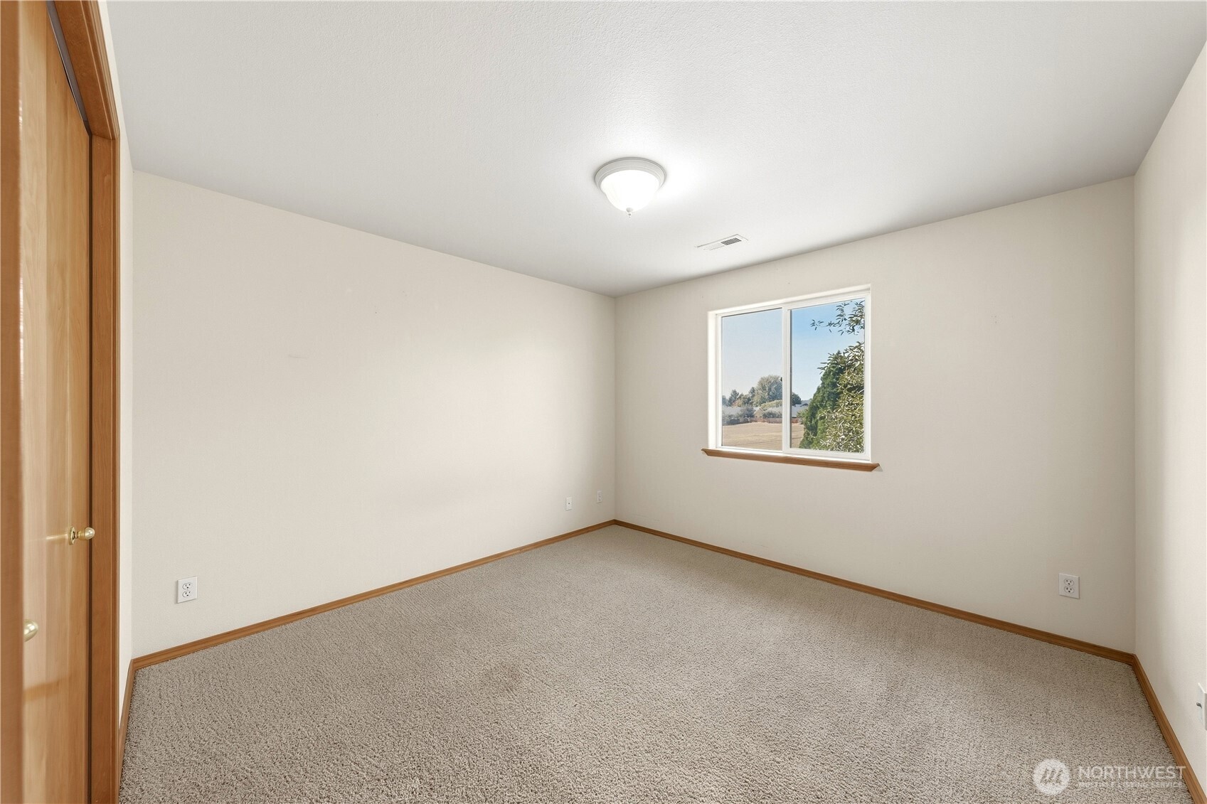 243 Nw Schnabel Ln Property Photo 18