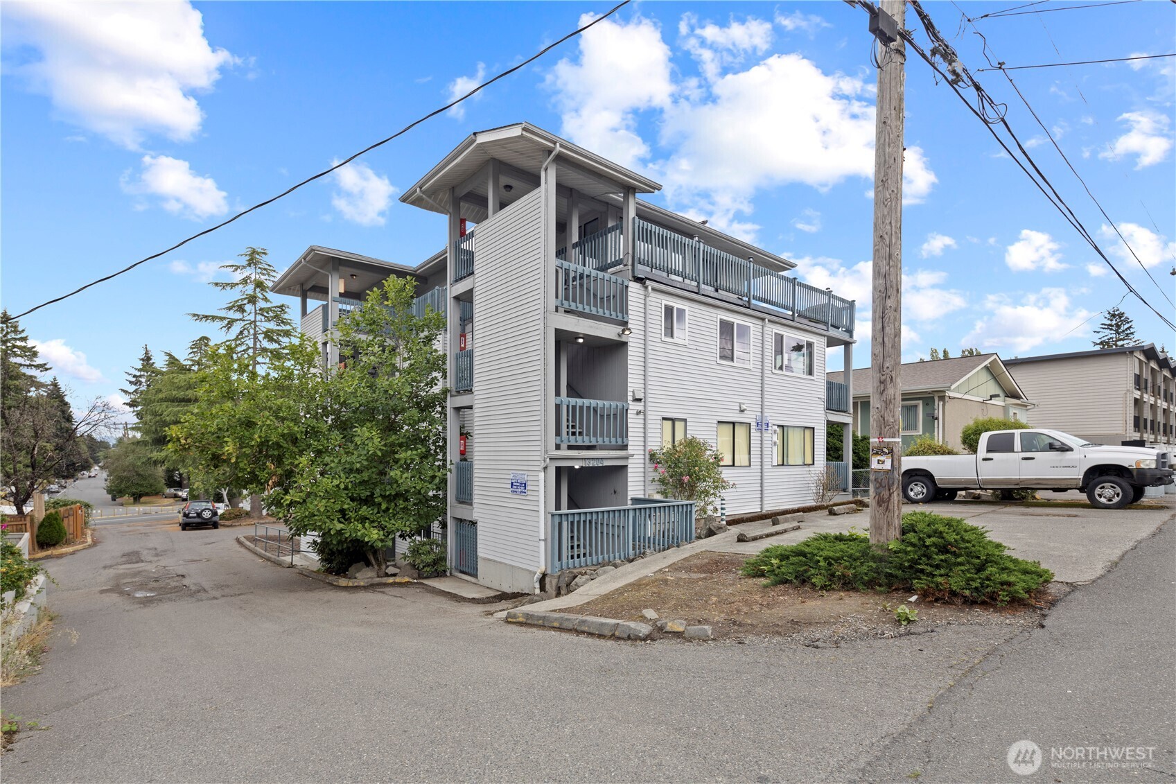 13204 12th Avenue Property Photo 1