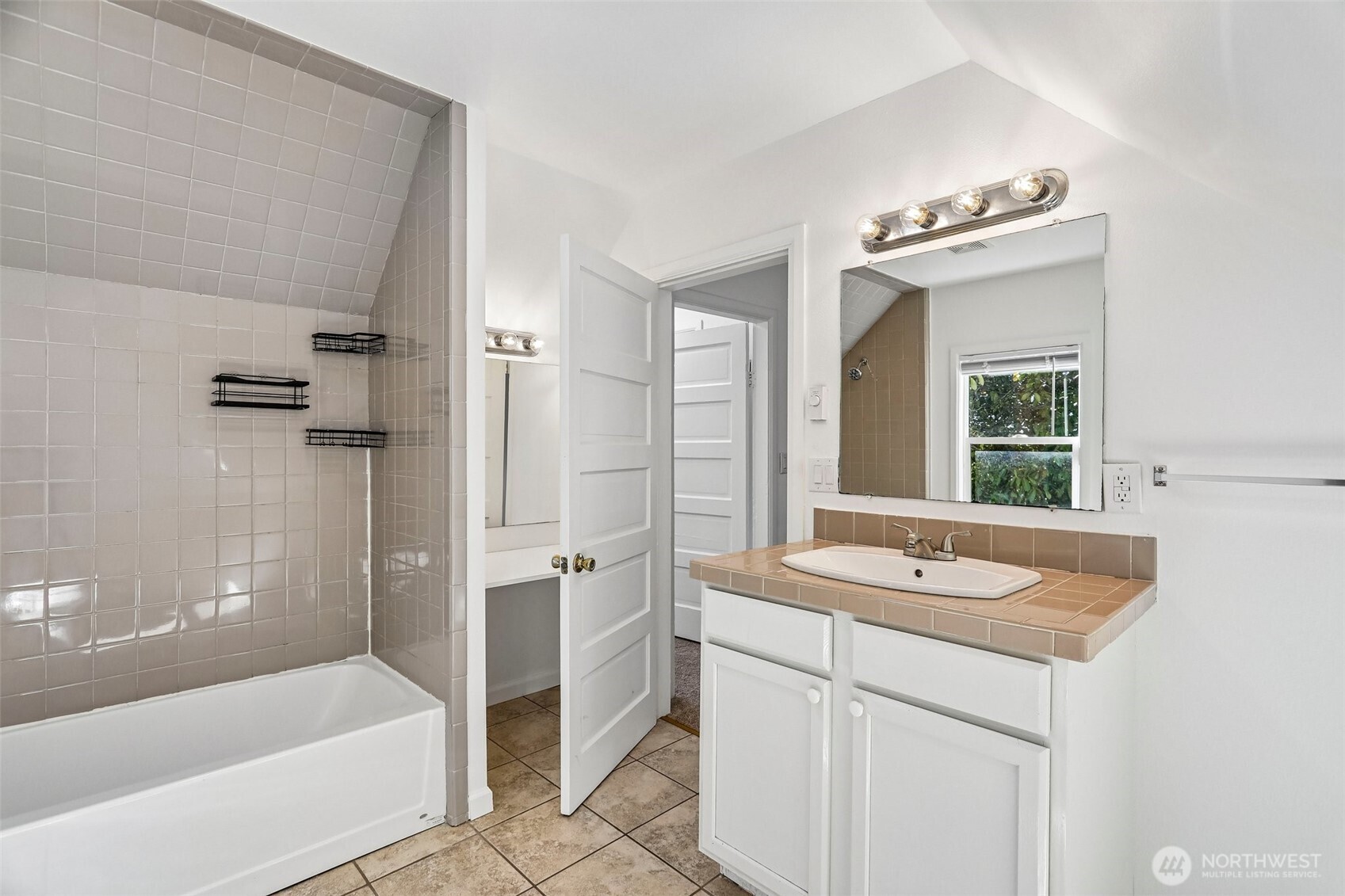 6558 16th Avenue Property Photo 16