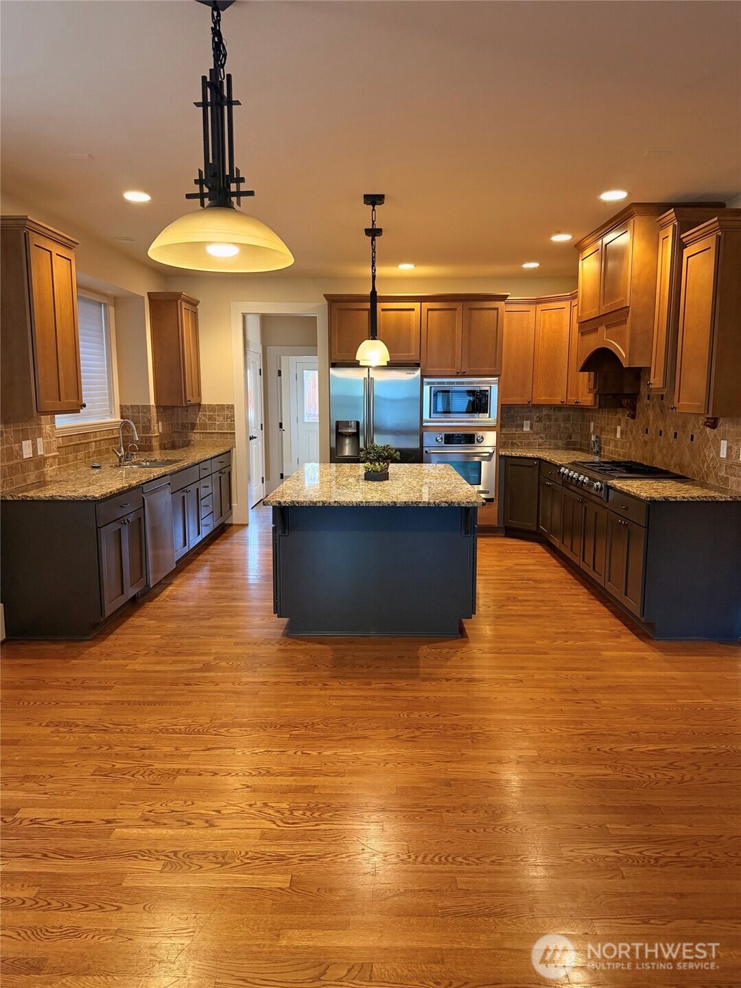 1601 Lyons Avenue Property Photo 2