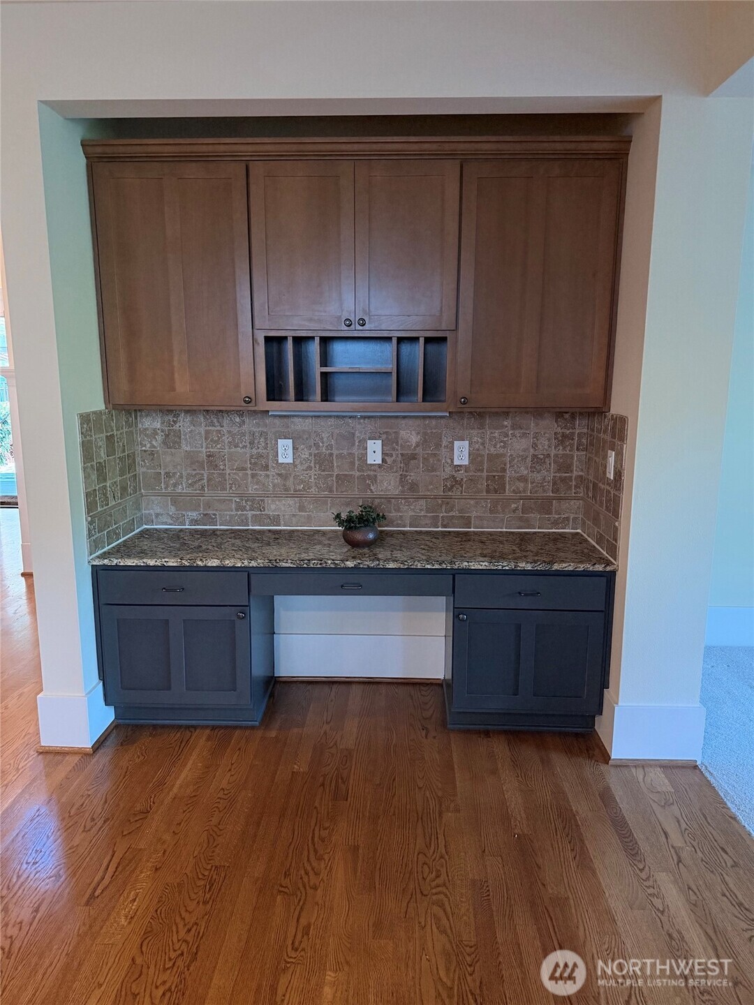 1601 Lyons Avenue Property Photo 7