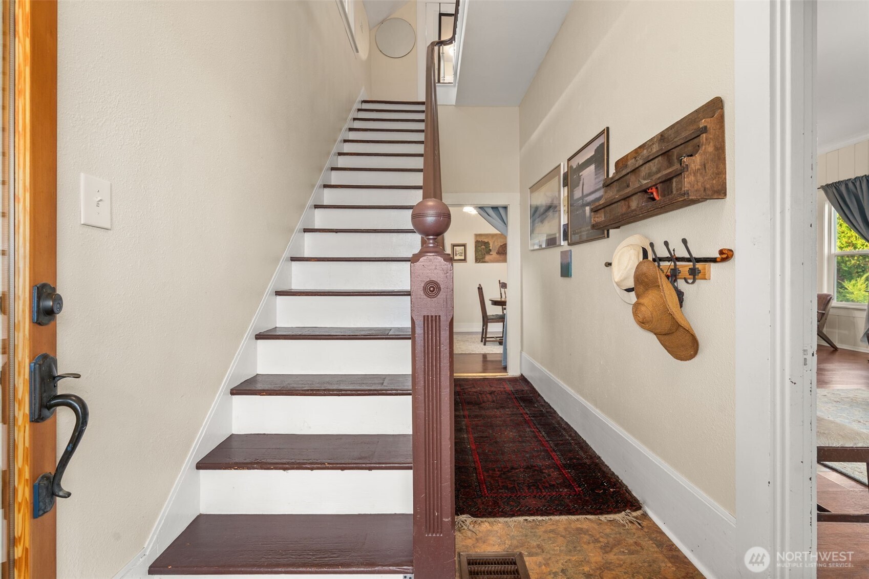 716 First Street Property Photo 8