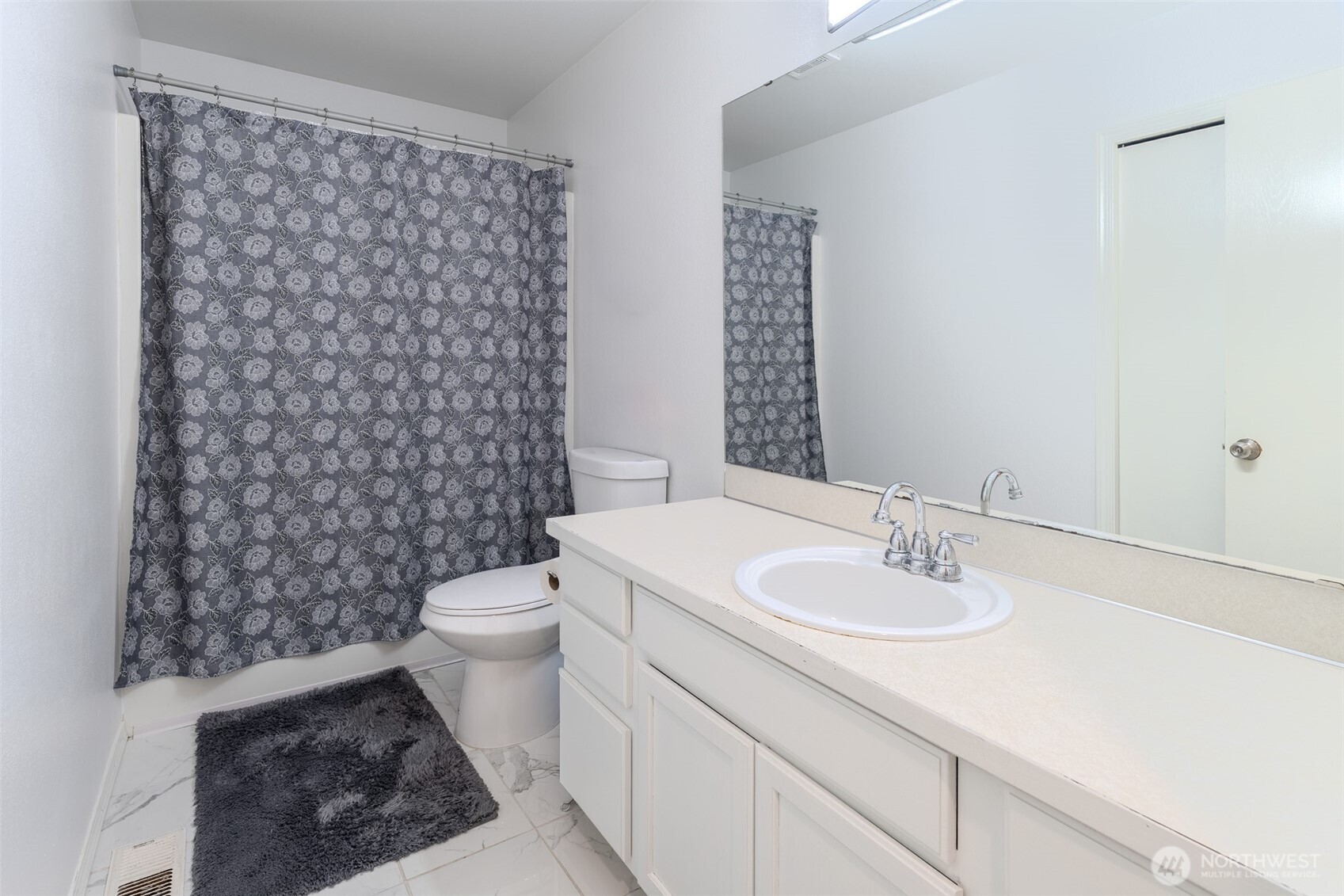559 Algona Boulevard Property Photo 23