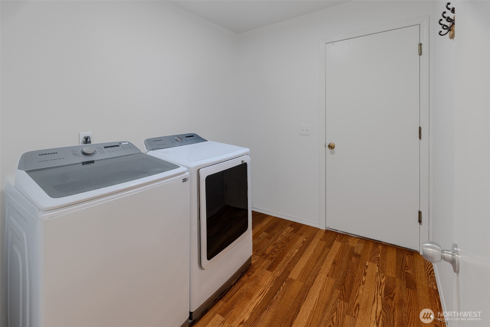 559 Algona Boulevard Property Photo 24