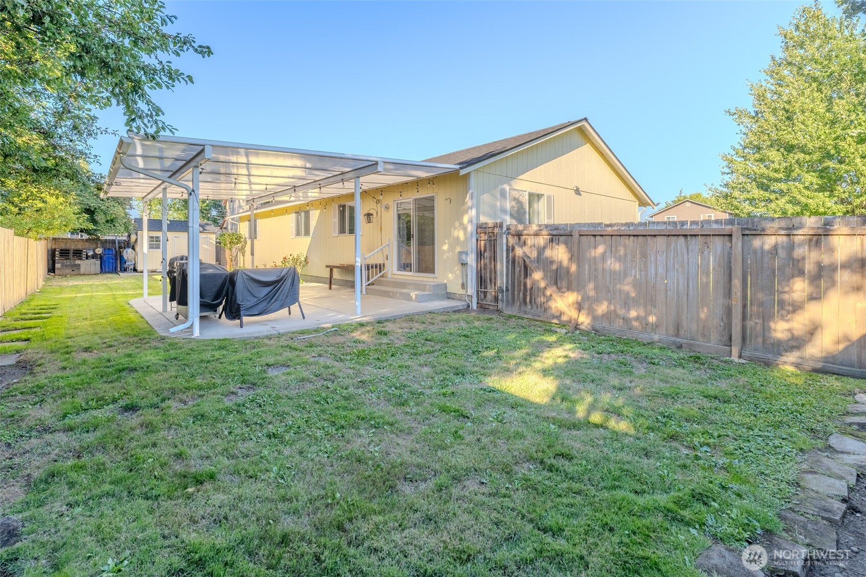 559 Algona Boulevard Property Photo 27