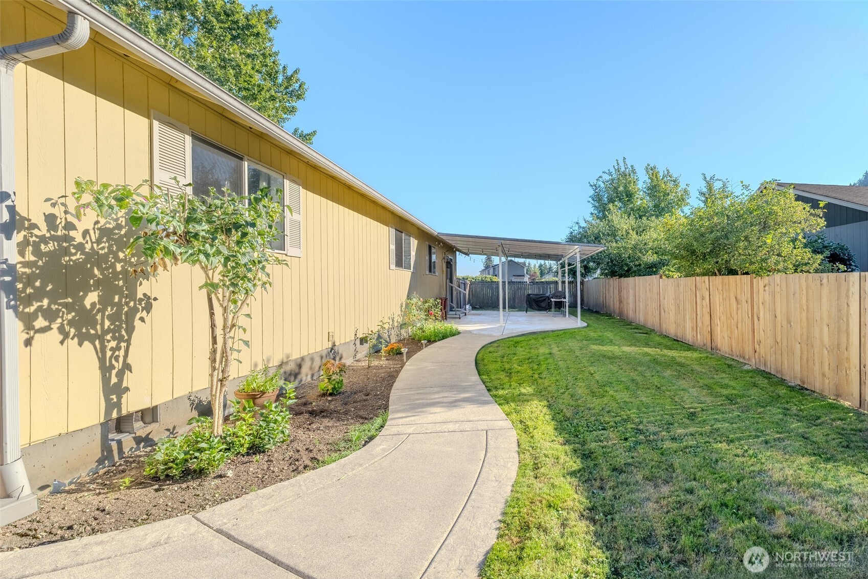 559 Algona Boulevard Property Photo 29