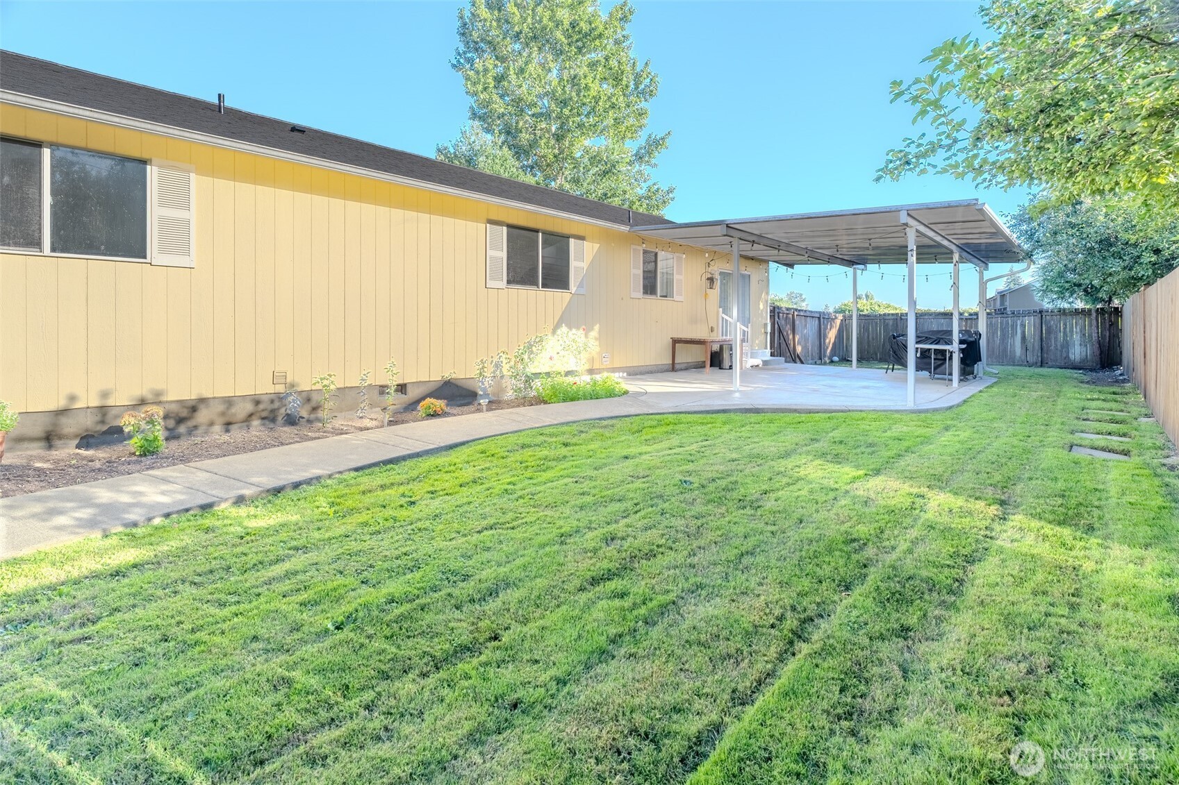 559 Algona Boulevard Property Photo 30