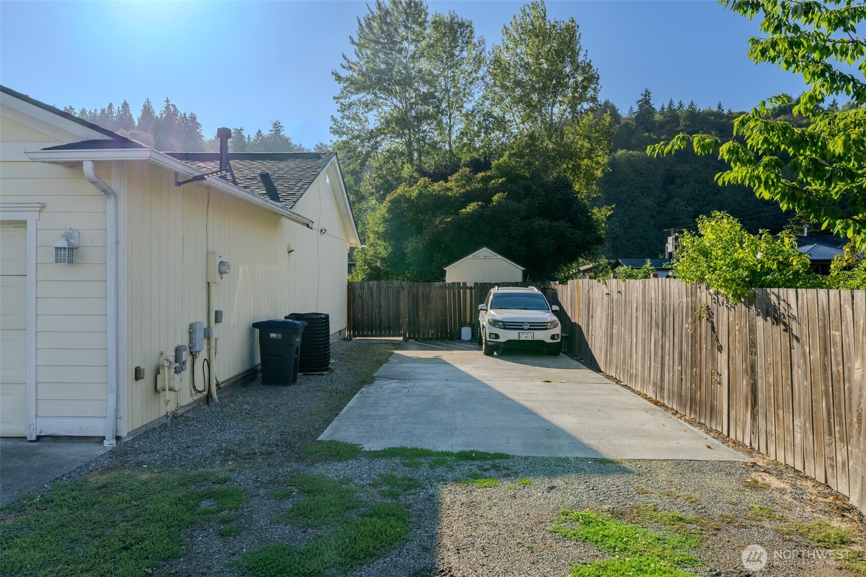 559 Algona Boulevard Property Photo 31