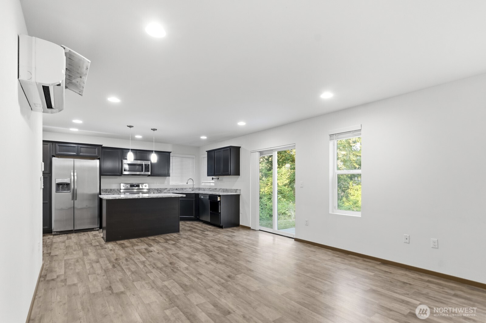 2111 Chesney Road Property Photo 8