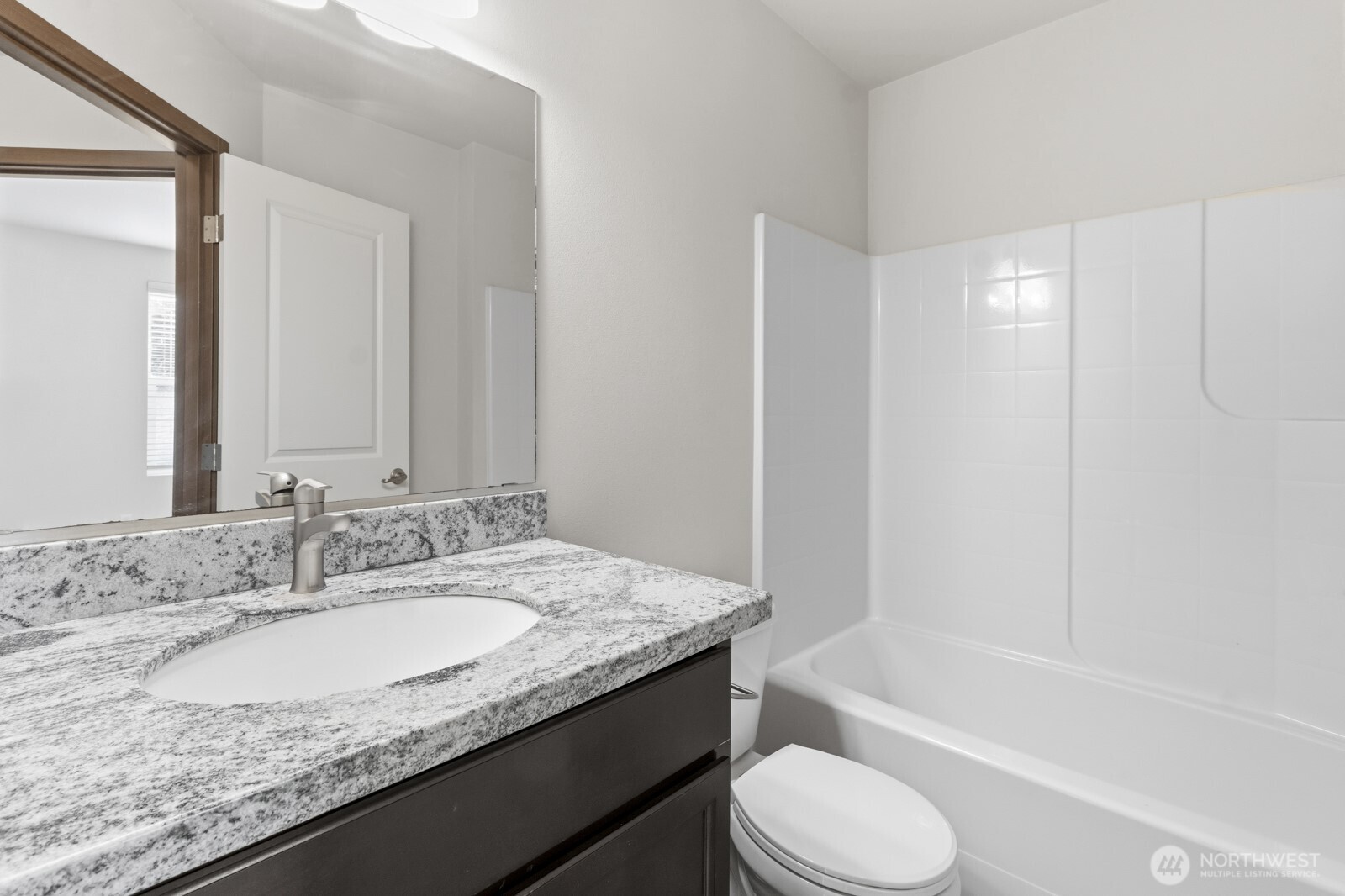2111 Chesney Road Property Photo 17