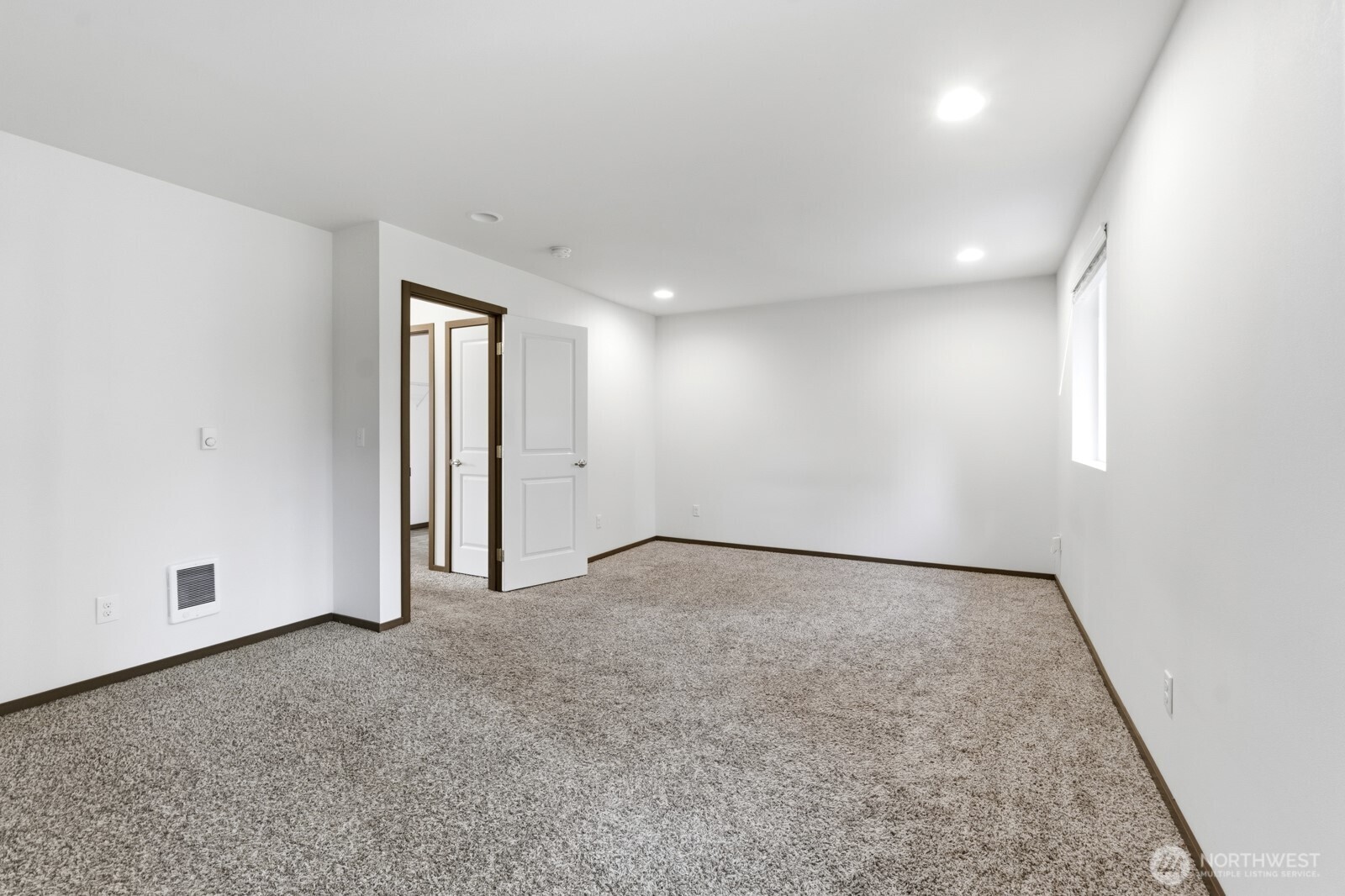 2111 Chesney Road Property Photo 24