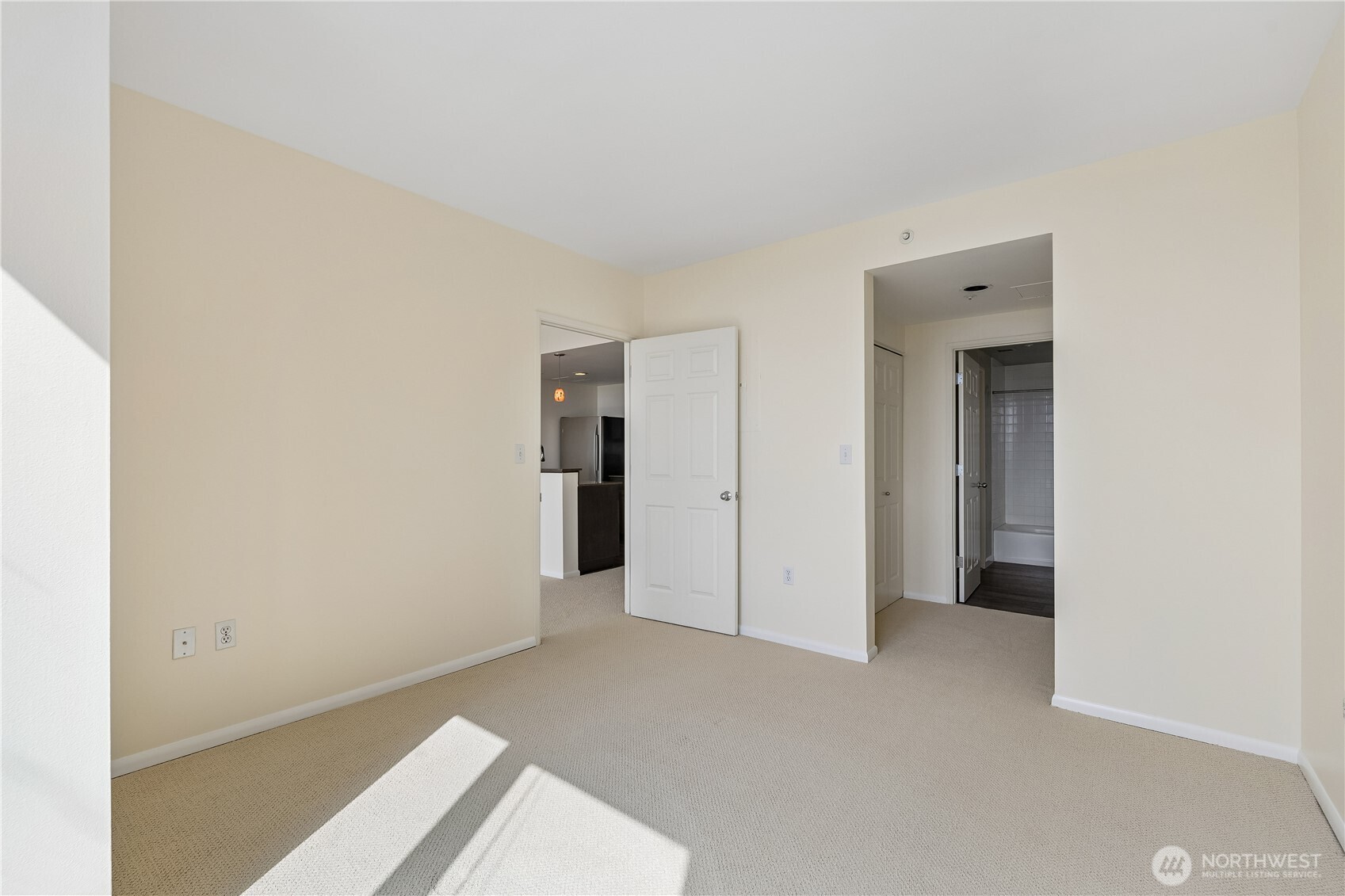 2600 2nd Avenue 805 Property Photo 10
