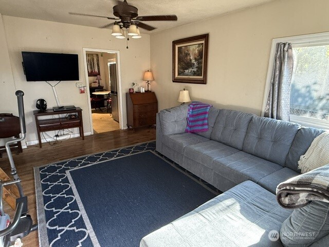 4802 S American Lake Boulevard Property Photo 2