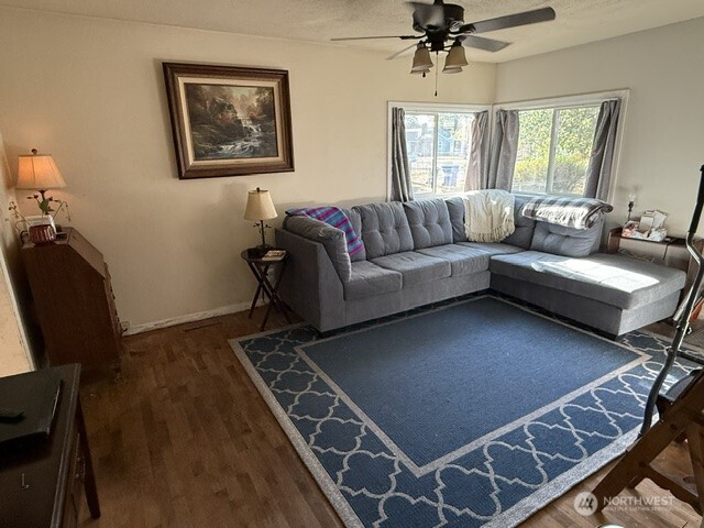 4802 S American Lake Boulevard Property Photo 4