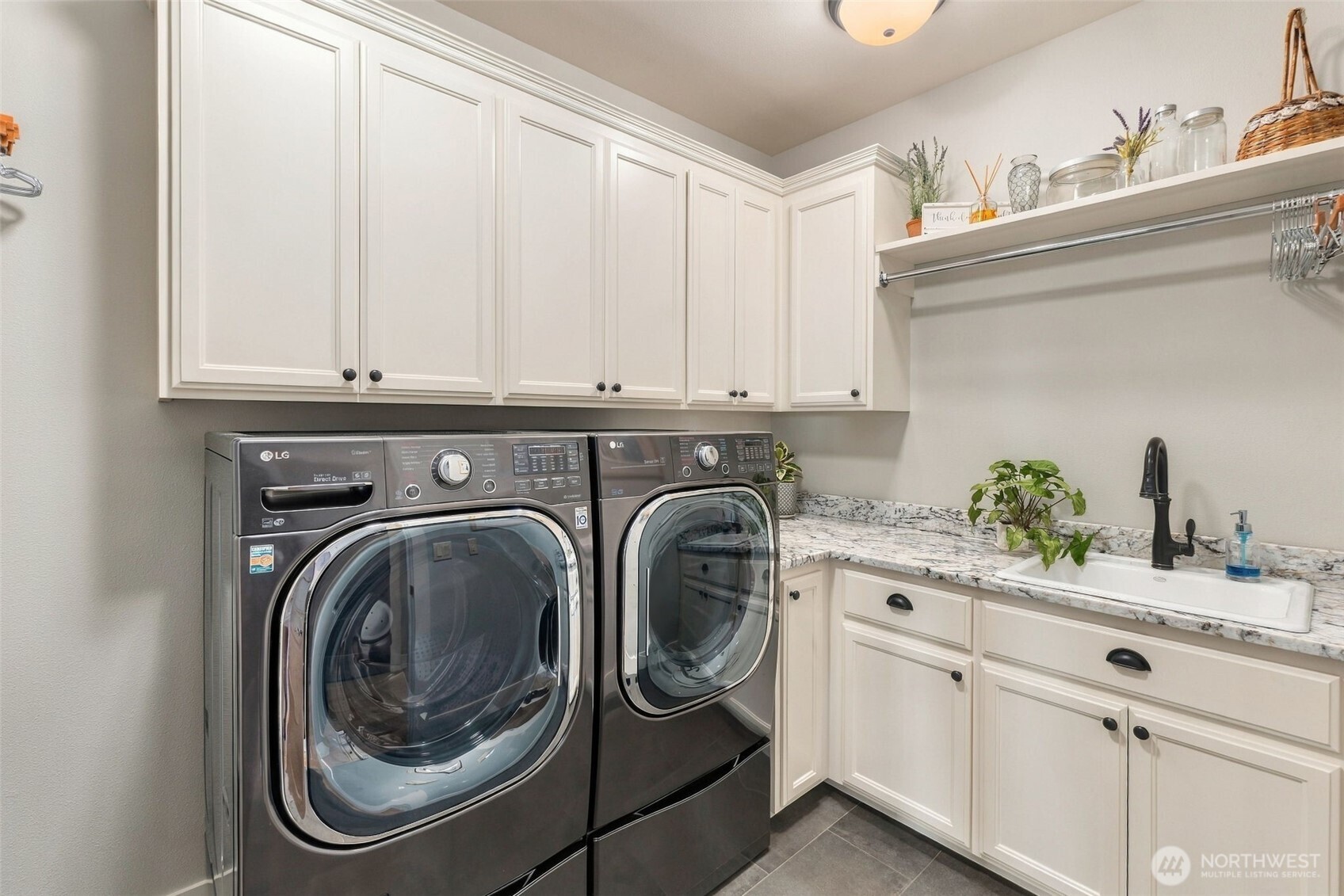 2807 64th Street Property Photo 16