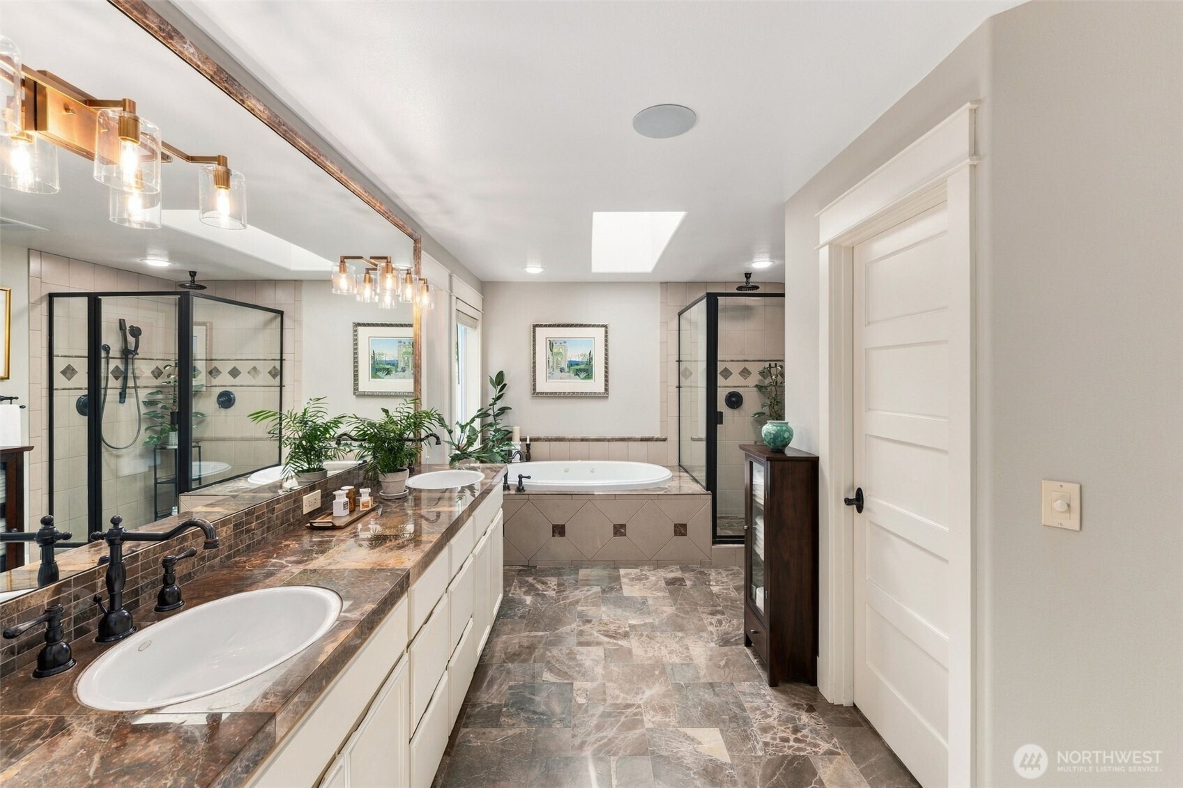 2807 64th Street Property Photo 22