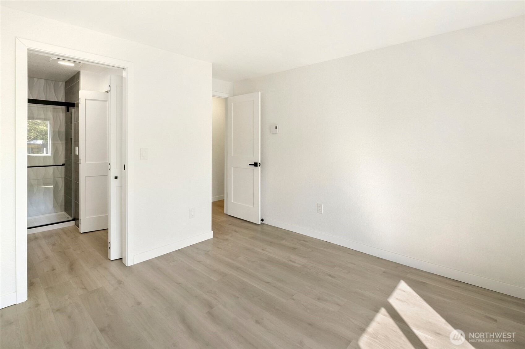 9255 Greenwood Avenue 27 Property Photo 12