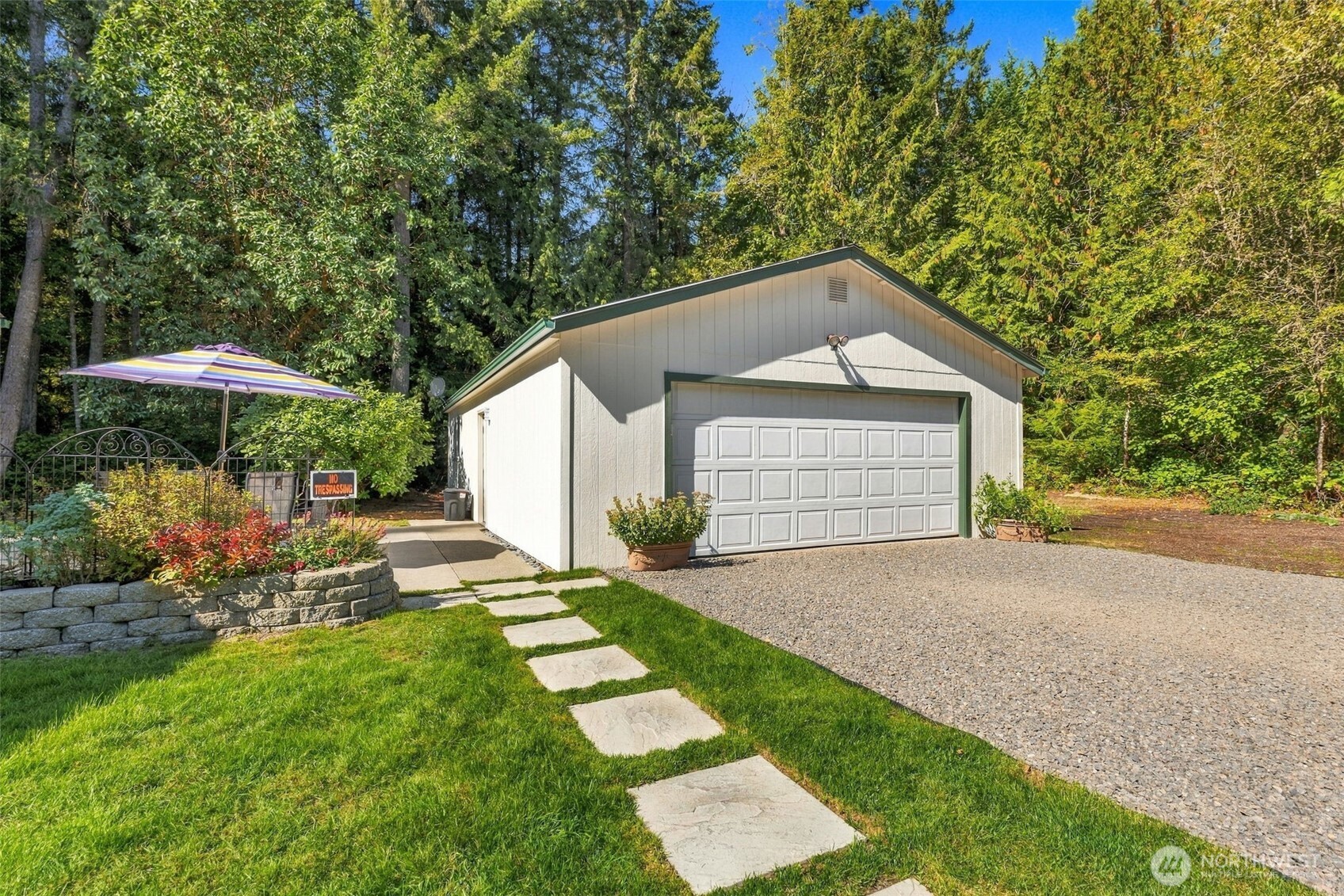 19296 Widme Road Property Photo 4