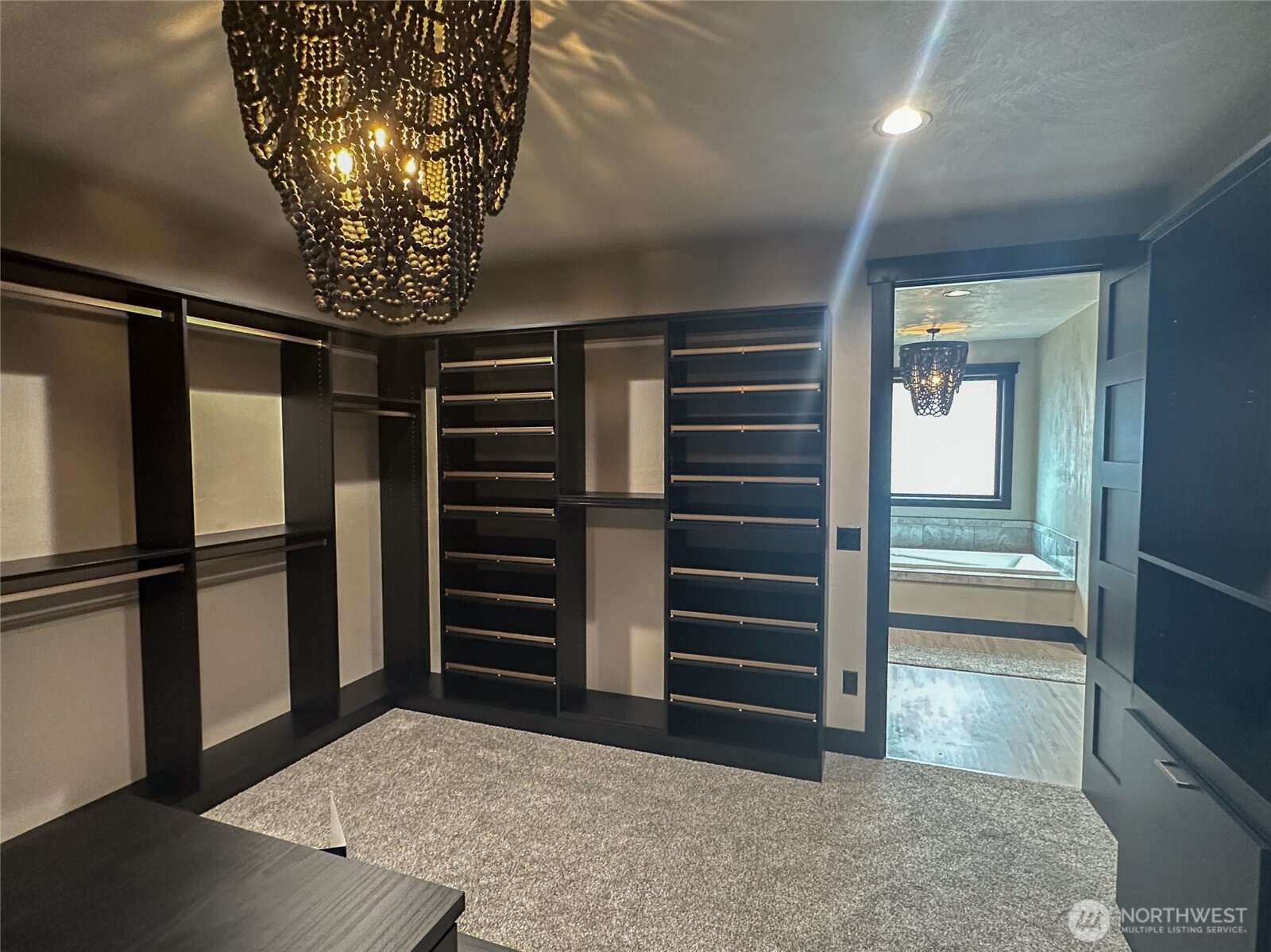 100 Kathiren Drive Property Photo 19