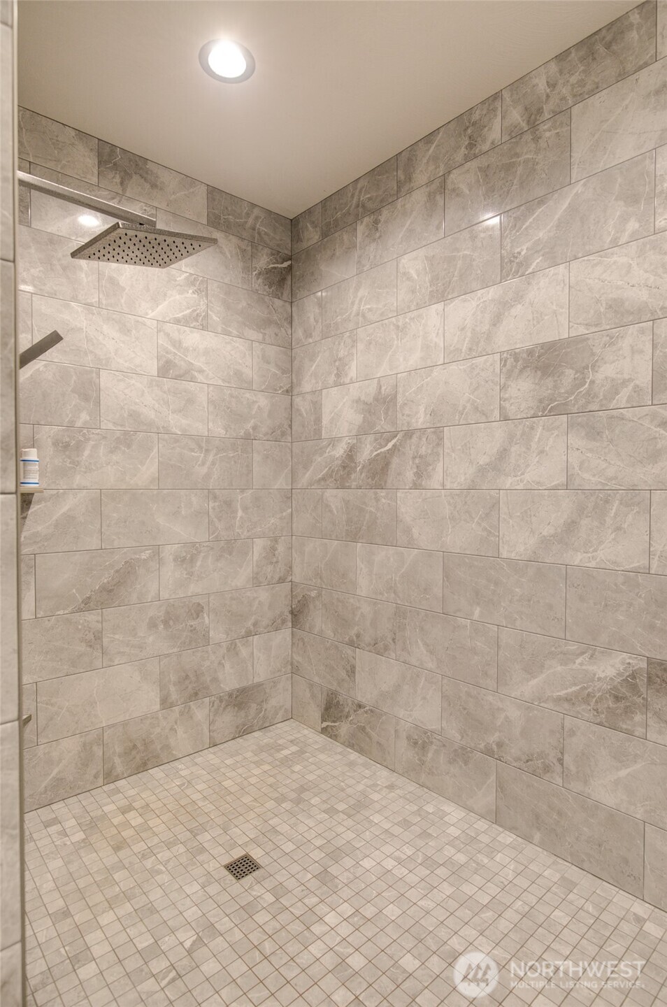 100 Kathiren Drive Property Photo 21