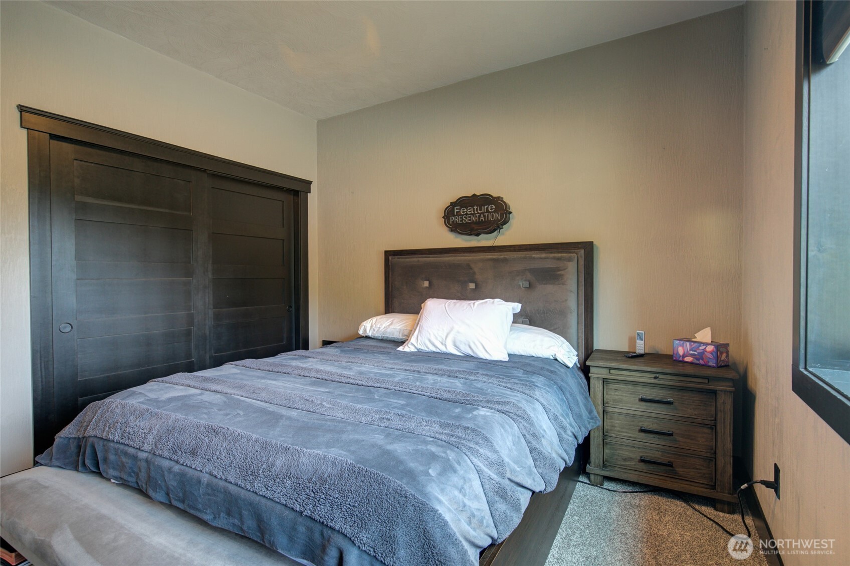 100 Kathiren Drive Property Photo 22