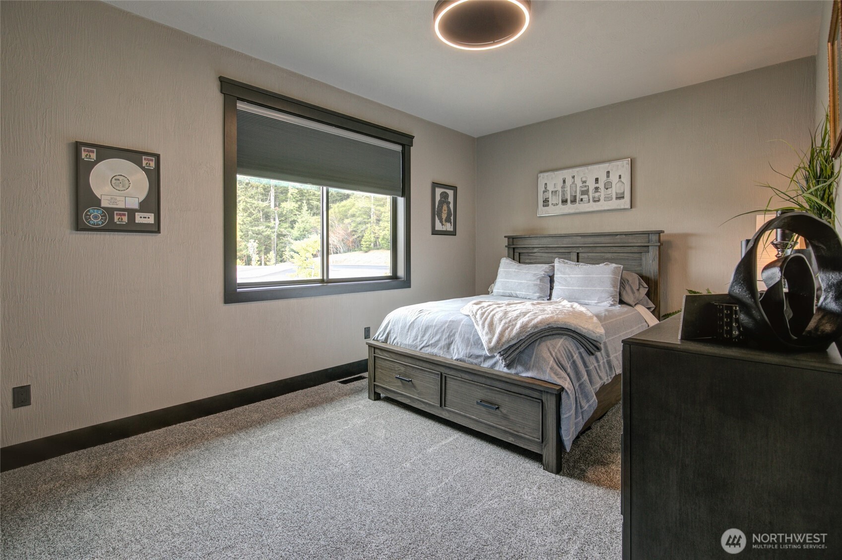 100 Kathiren Drive Property Photo 23