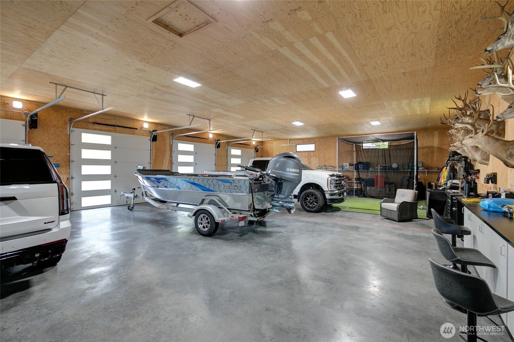 100 Kathiren Drive Property Photo 33