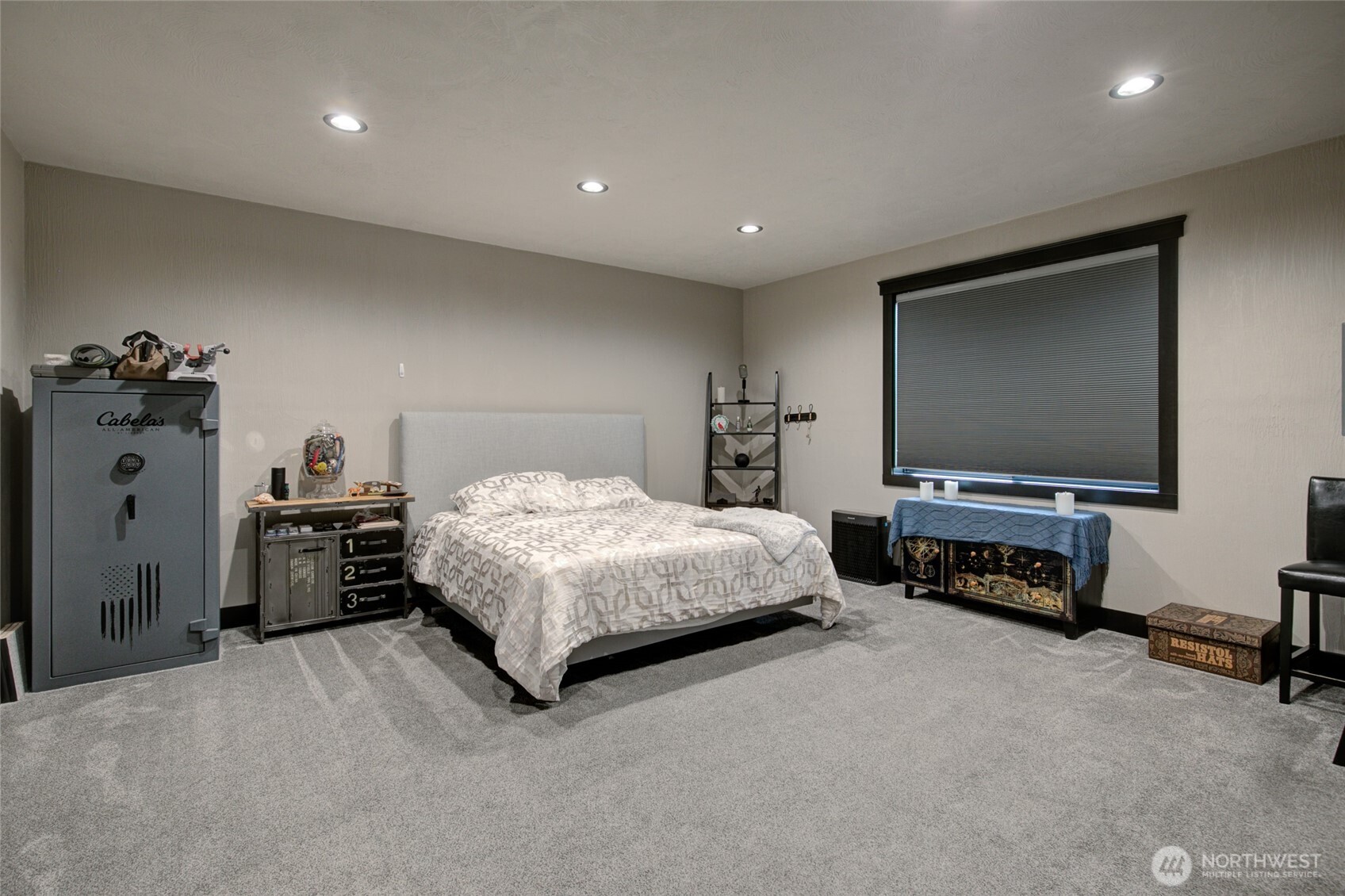 100 Kathiren Drive Property Photo 36