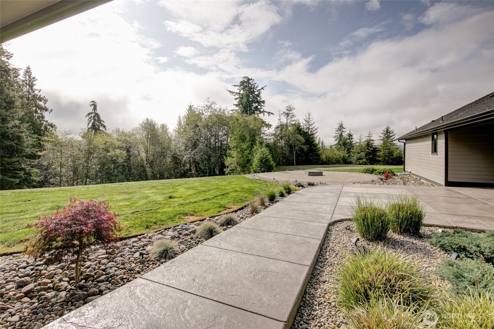100 Kathiren Drive Property Photo 38