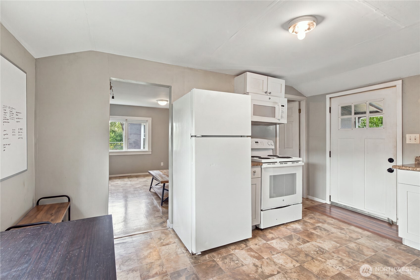 547 S Sullivan Street Property Photo 12