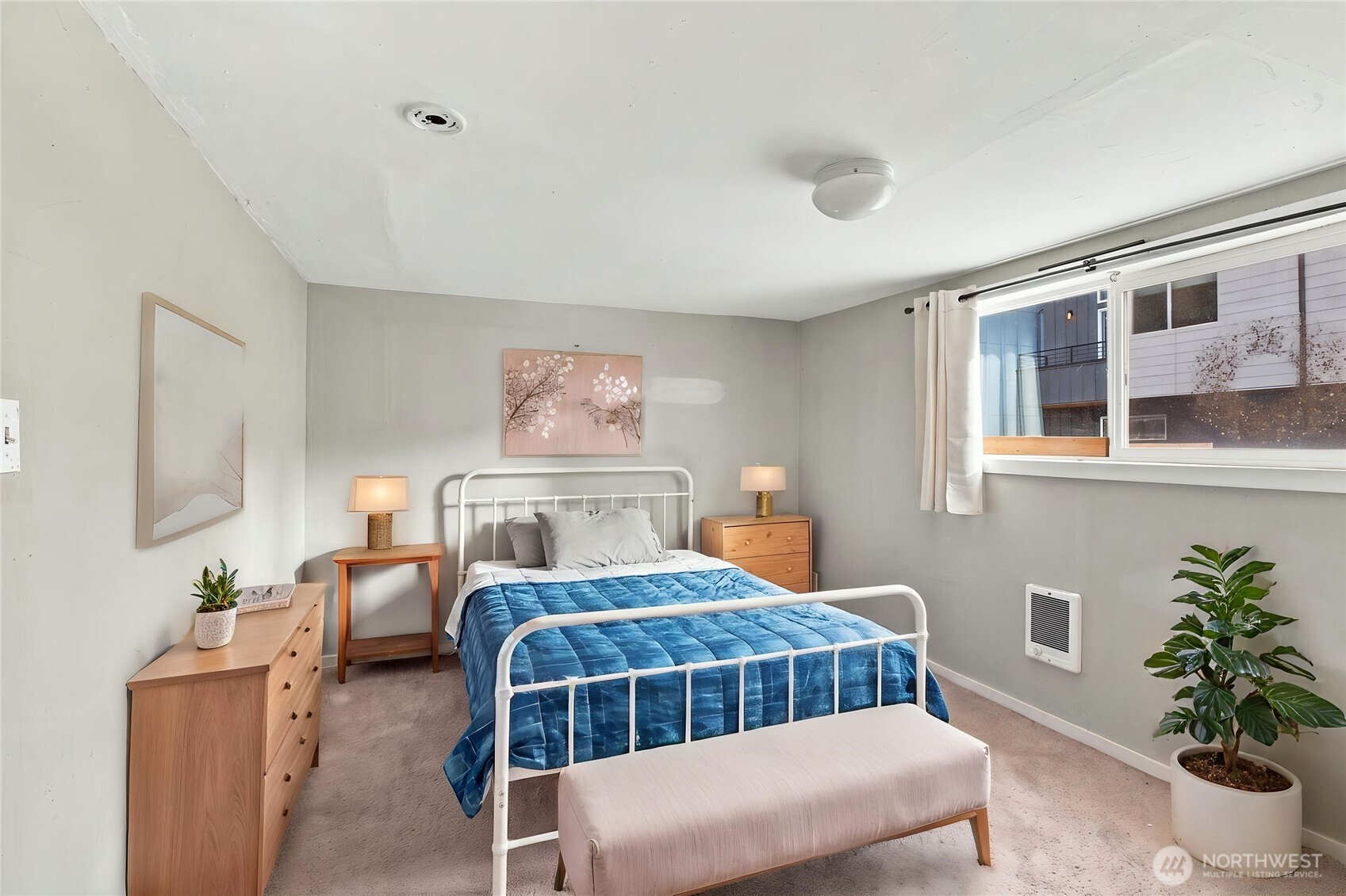 547 S Sullivan Street Property Photo 13