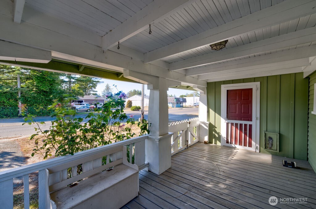 4506 Pacific Way Property Photo 31