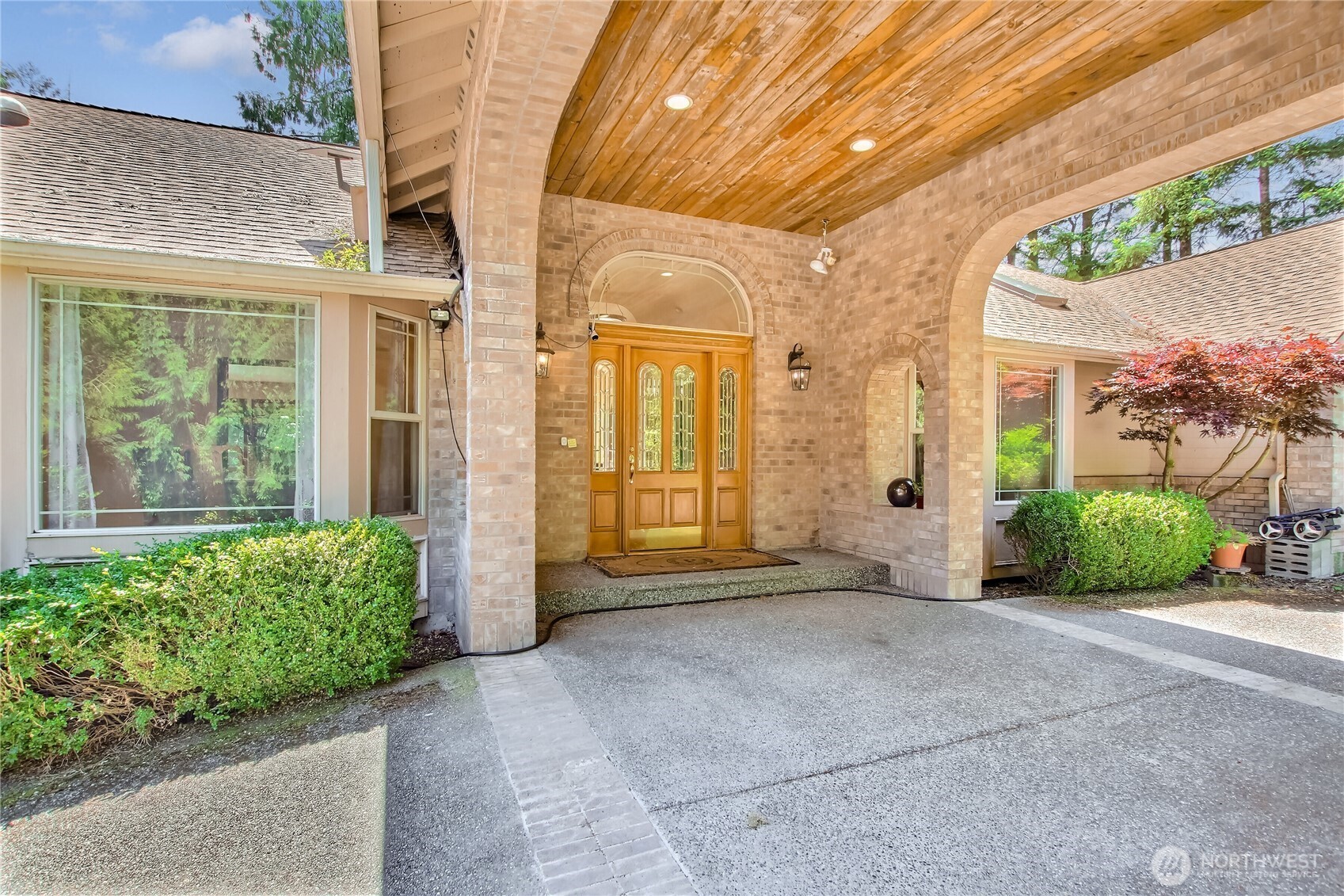 116 143rd Street Property Photo 6