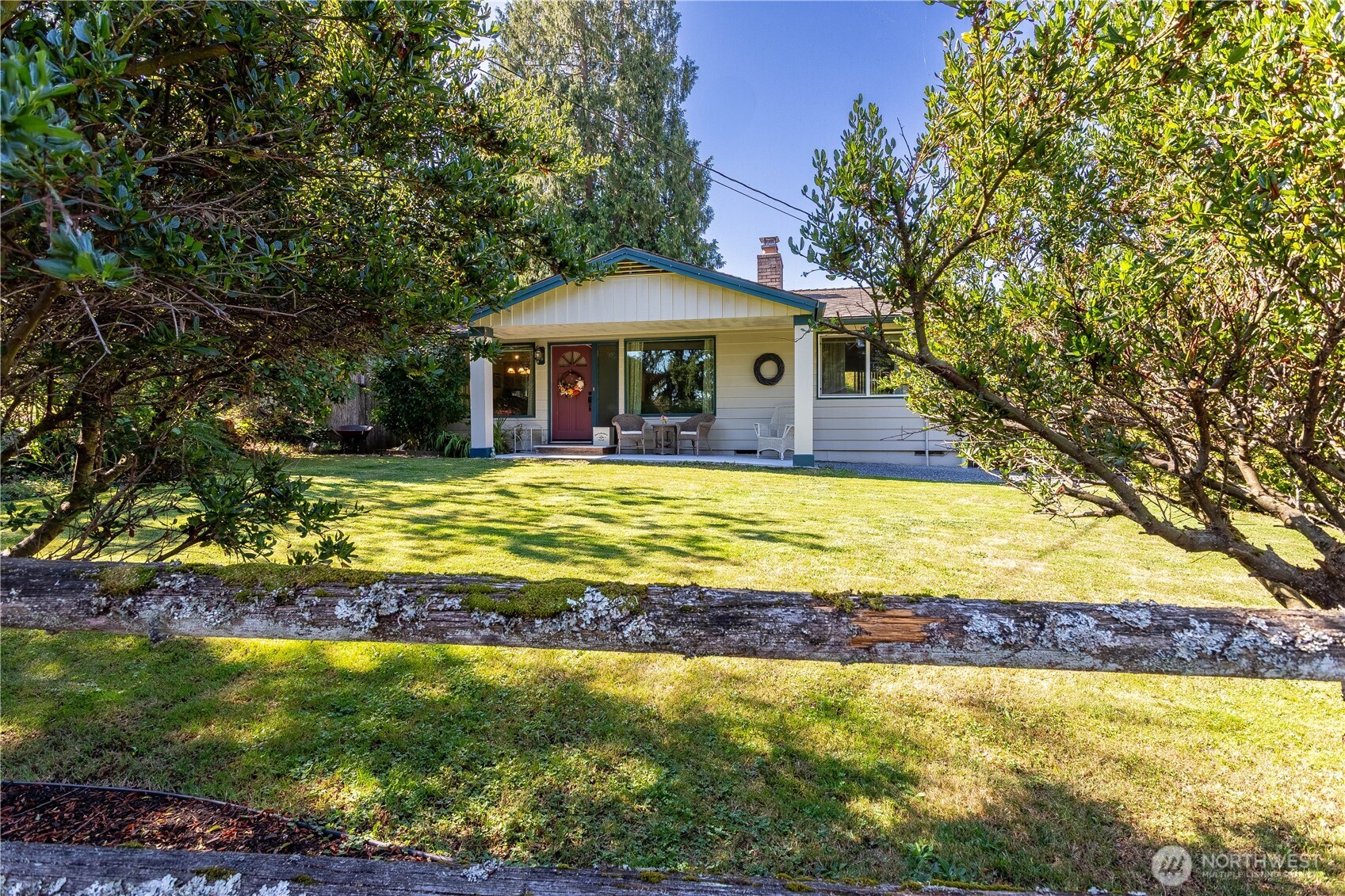 3012 100th Drive Property Photo 3
