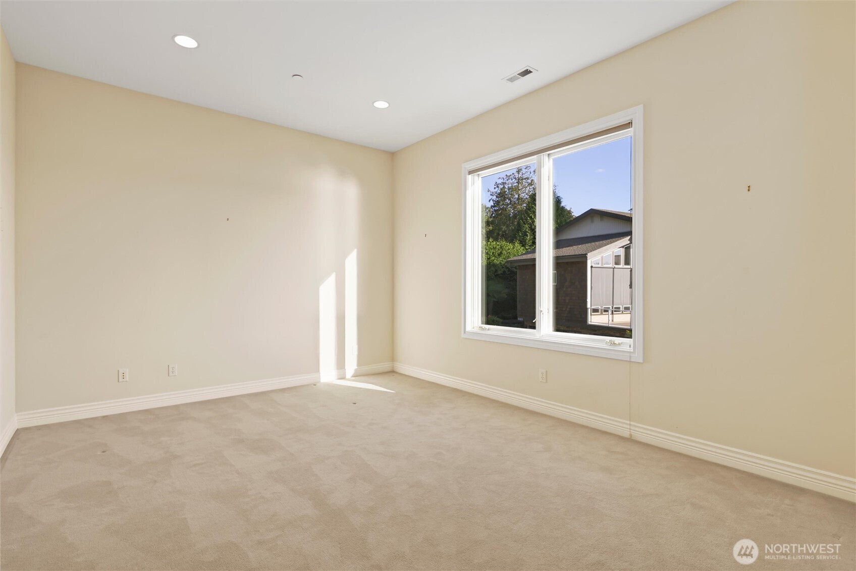 6049 Ne 135th Street Property Photo 26