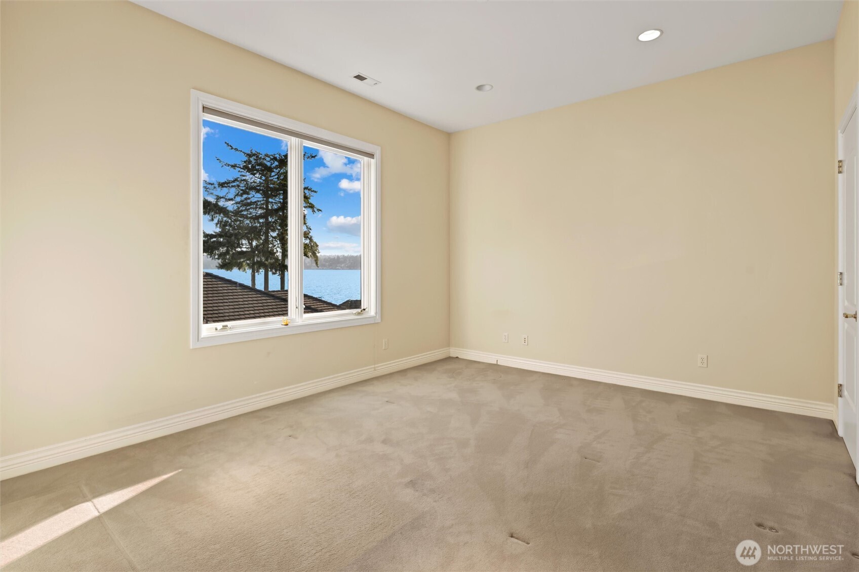 6049 Ne 135th Street Property Photo 27