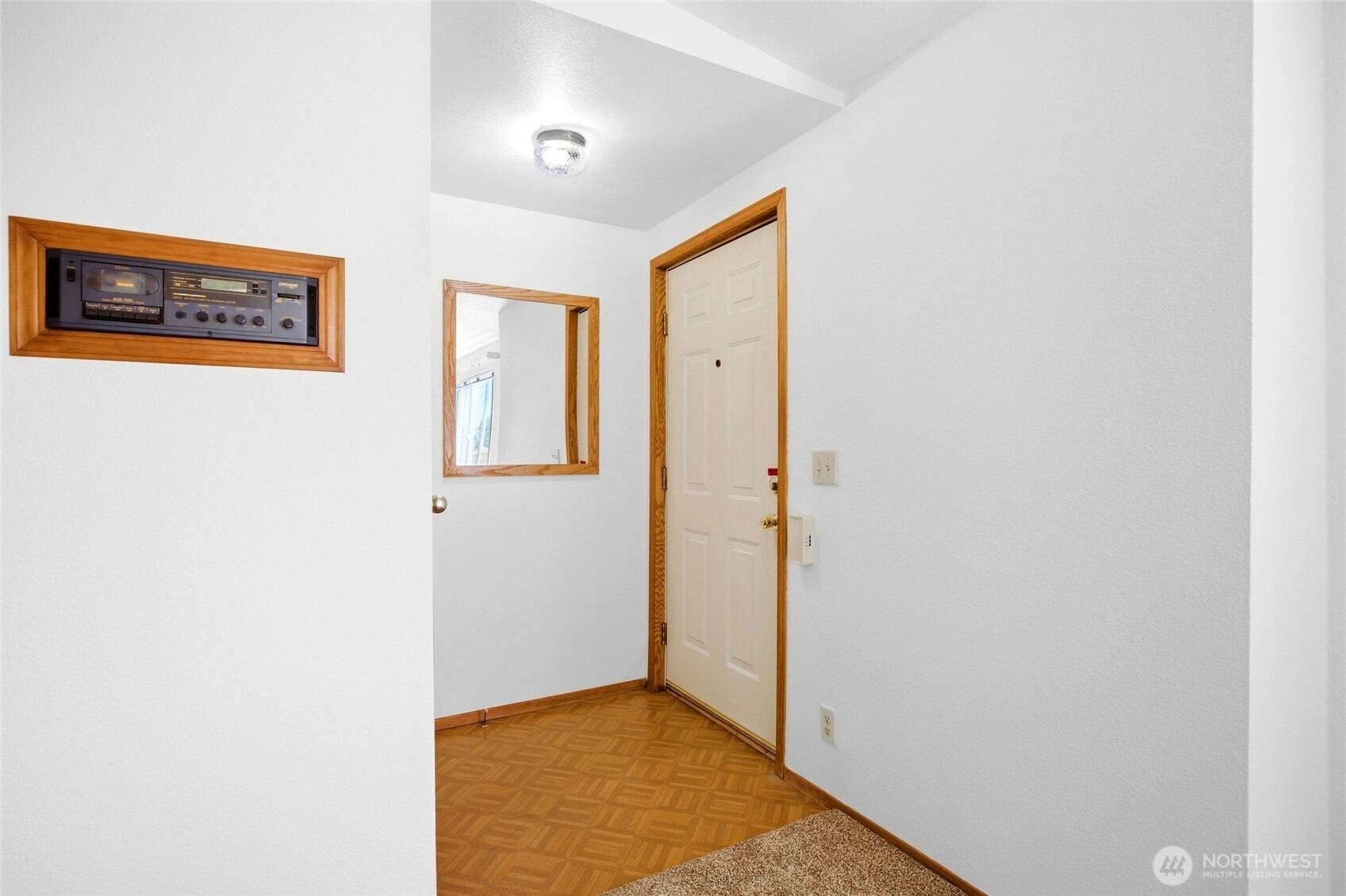 9664 Ne Maple Drive Property Photo 5
