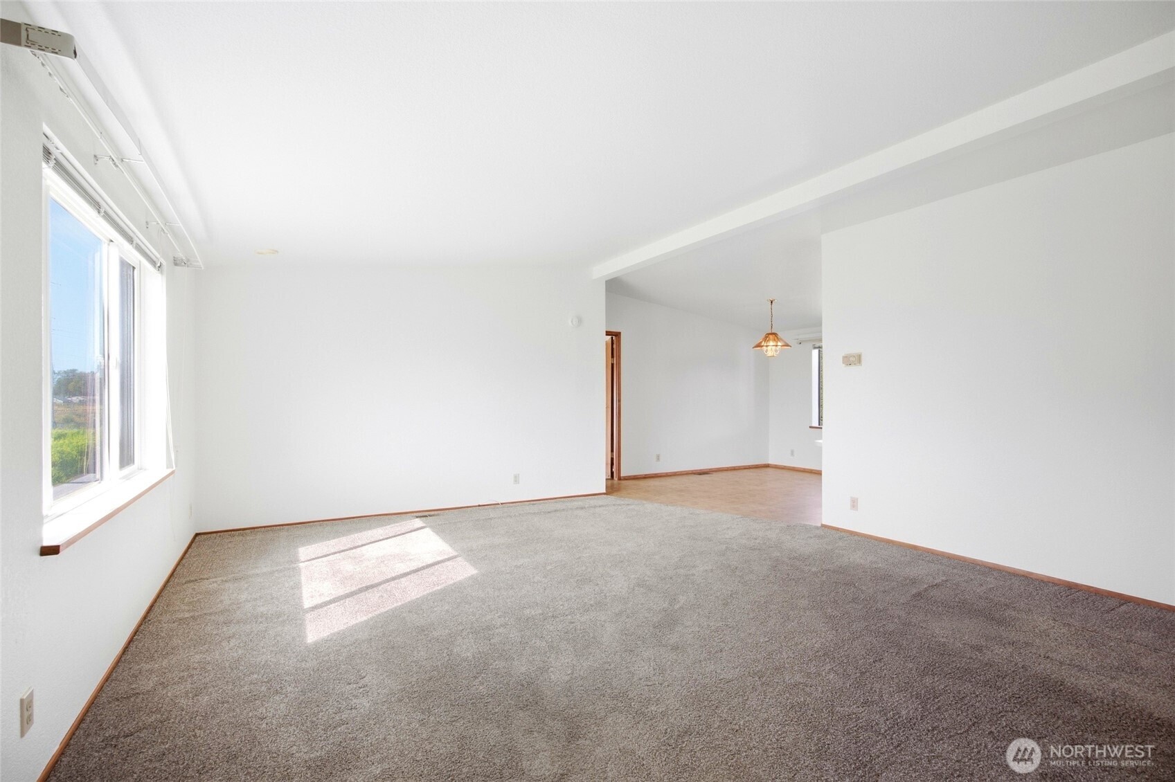 9664 Ne Maple Drive Property Photo 6