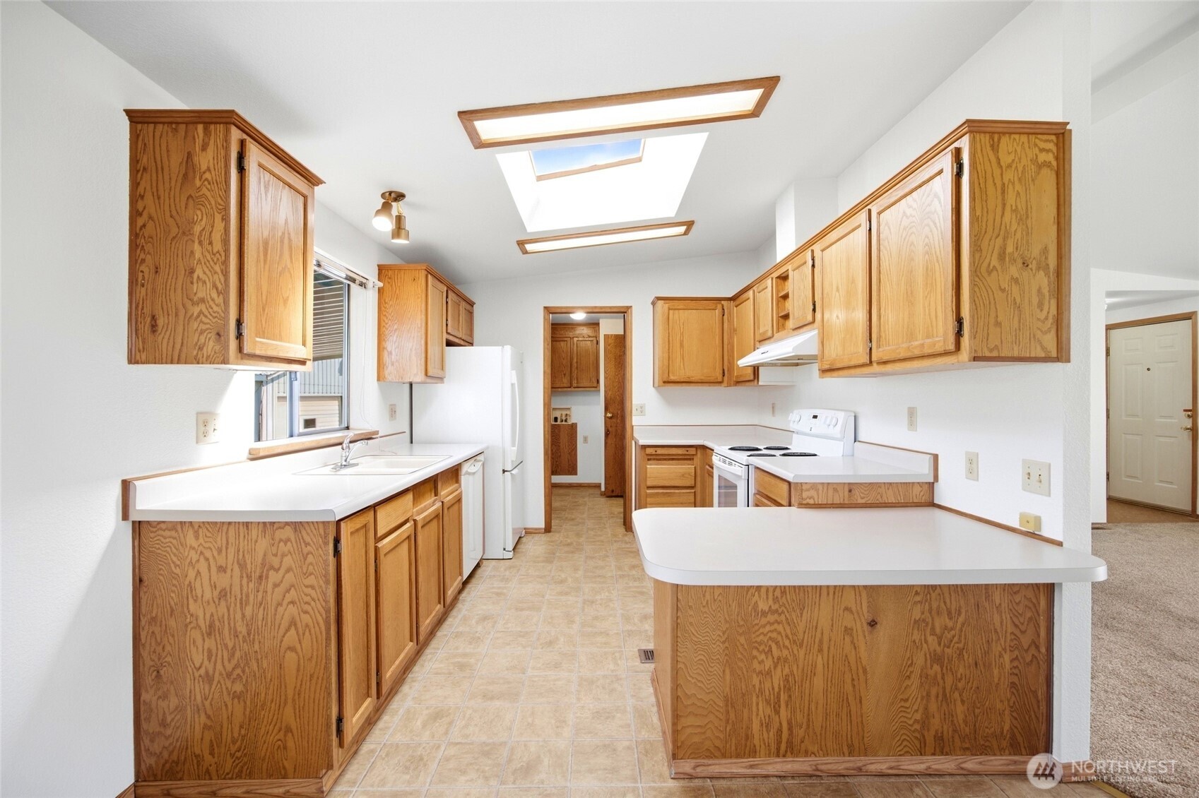 9664 Ne Maple Drive Property Photo 12